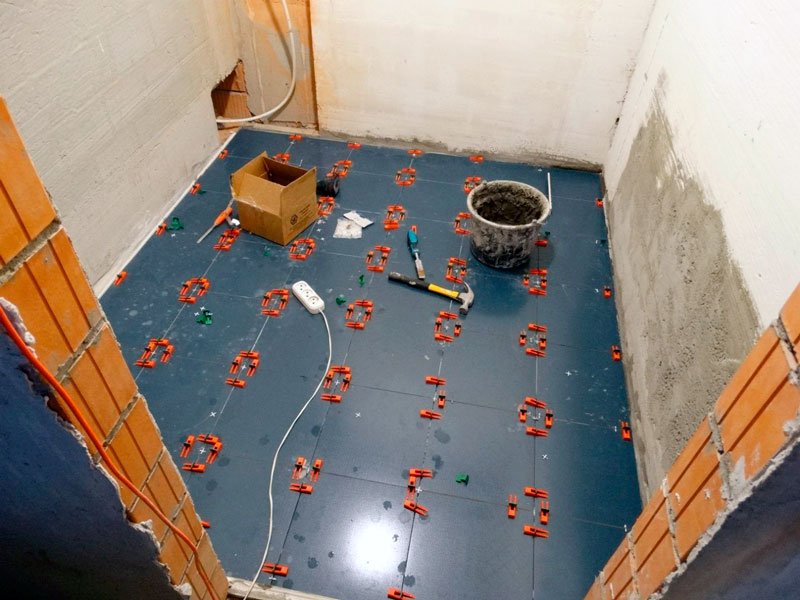 укладка плитки с свп в ванной